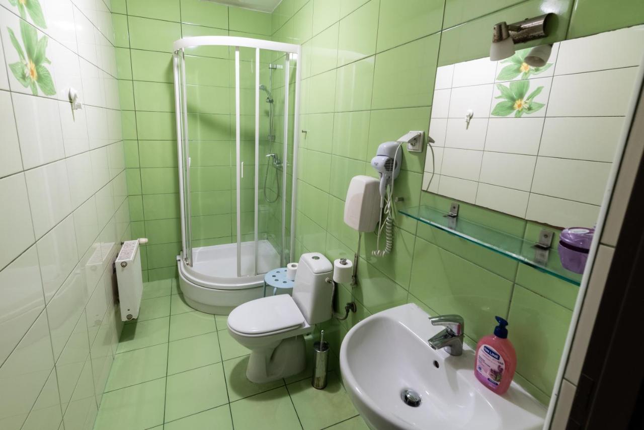 Jopi Hostel Katowice Centrum Esterno foto