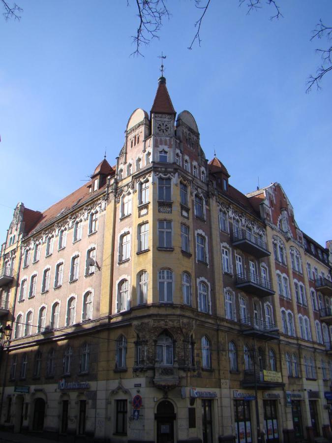 Jopi Hostel Katowice Centrum Esterno foto